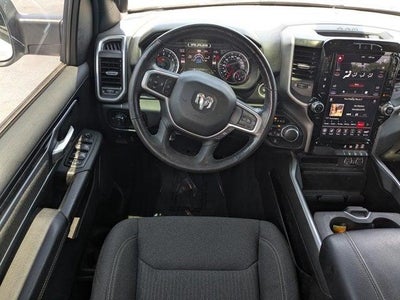 2020 RAM 1500 Big Horn Crew Cab 4x4 5'7' Box