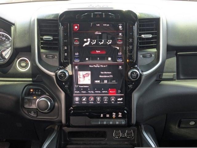 2020 RAM 1500 Big Horn Crew Cab 4x4 5'7' Box