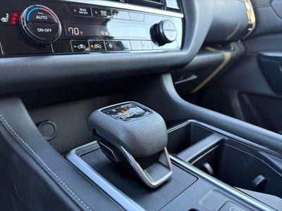 2025 Nissan Pathfinder SV FWD