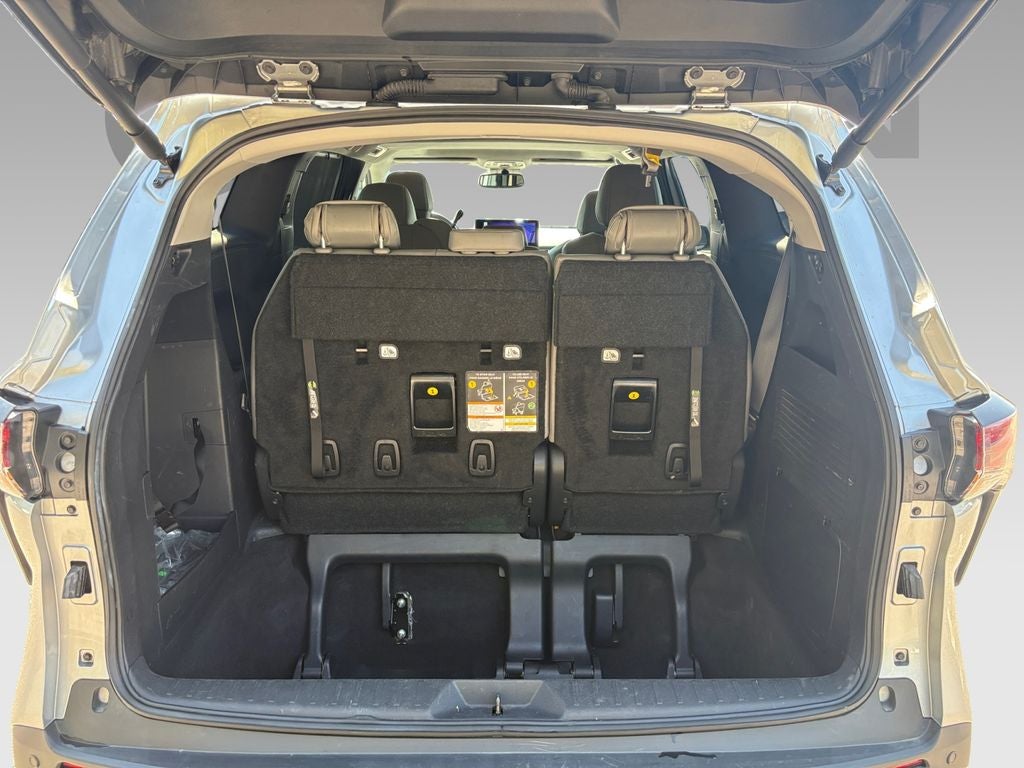 2025 Toyota Sienna XLE