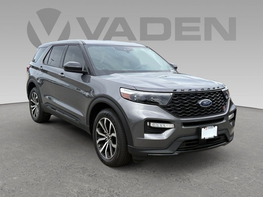 2022 Ford Explorer ST 4WD's photo