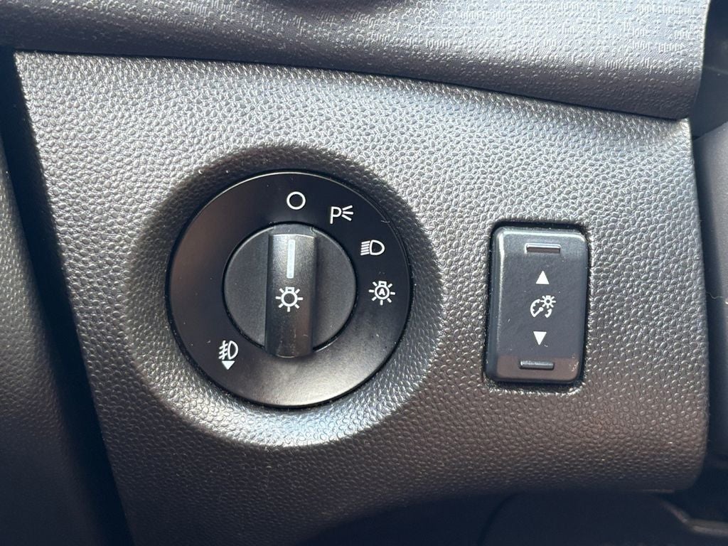 Used 2019 Ford Fiesta SE with VIN 3FADP4BJ8KM106194 for sale in Statesboro, GA