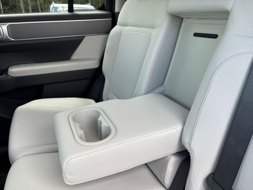 2026 Hyundai SANTA FE SE FWD