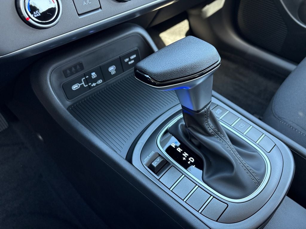 2026 Hyundai KONA SE FWD