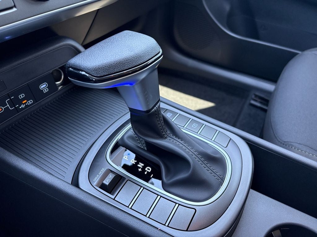 2026 Hyundai KONA SE FWD