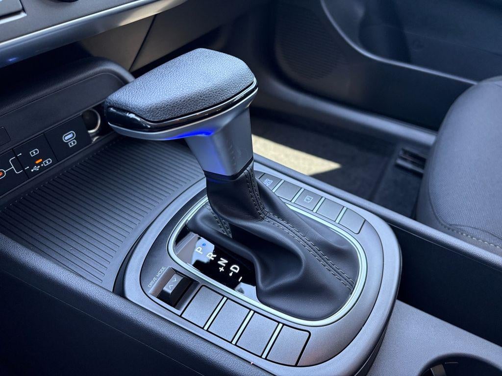 2026 Hyundai KONA SE FWD