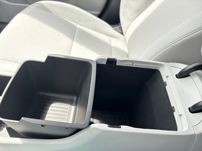 2027 Hyundai KONA SE FWD