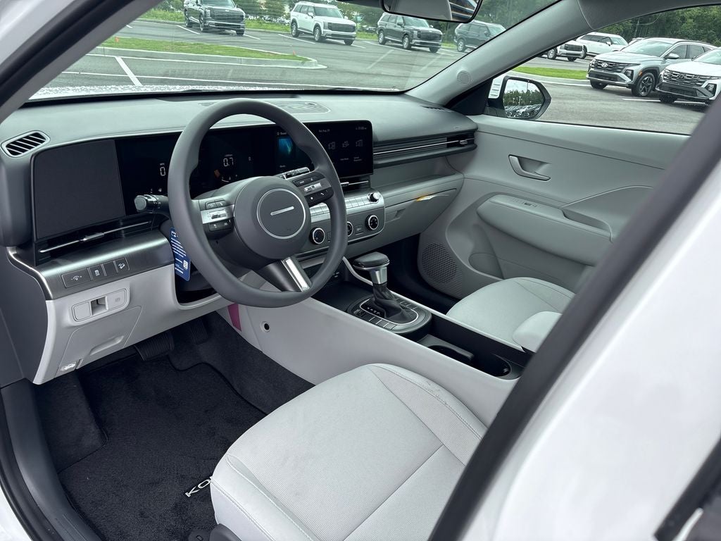 2027 Hyundai KONA SE FWD