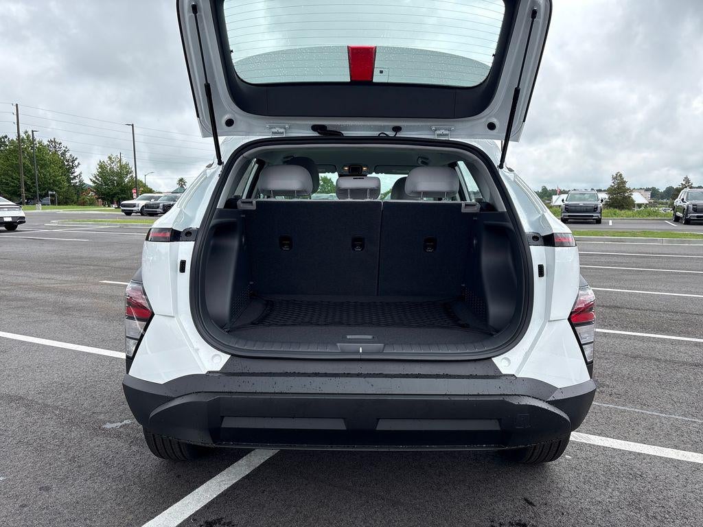 2027 Hyundai KONA SE FWD