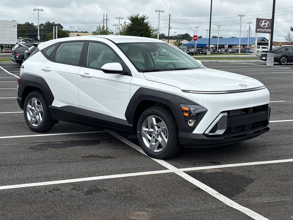 2027 Hyundai KONA SE FWD