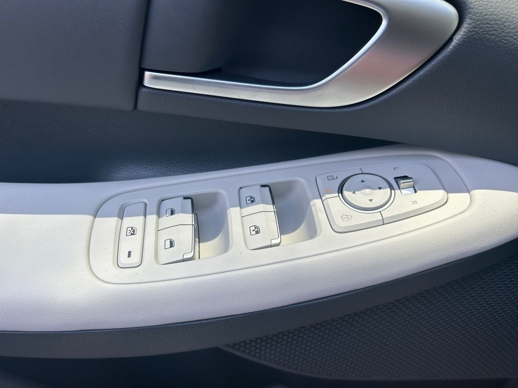 2025 Hyundai SONATA HYBRID SEL