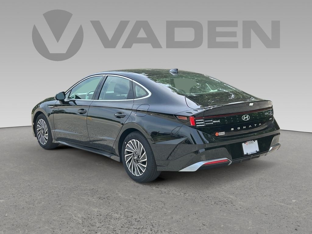 2025 Hyundai SONATA HYBRID SEL