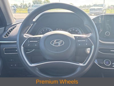 2022 Hyundai SONATA SEL