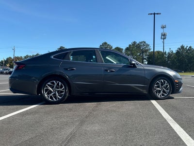 2022 Hyundai SONATA SEL