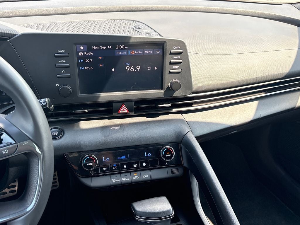 2025 Hyundai ELANTRA SEL Sport