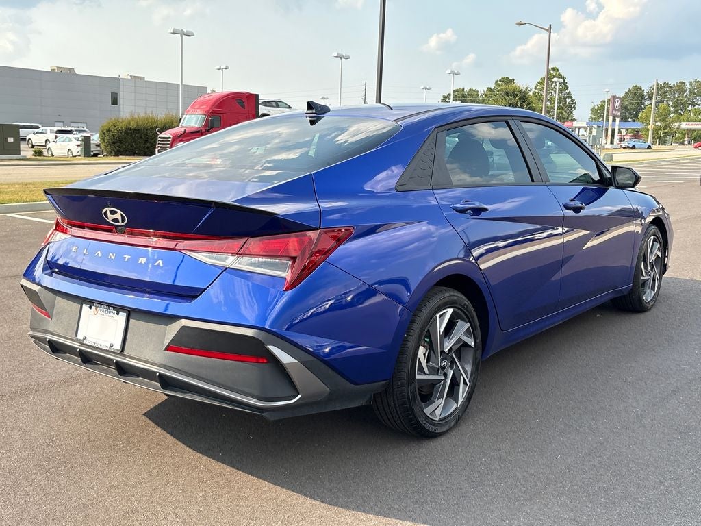 2025 Hyundai ELANTRA SEL Sport
