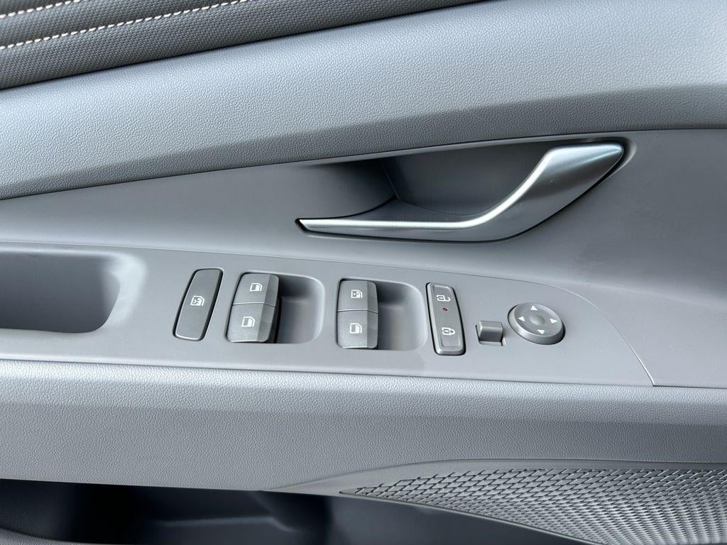 2025 Hyundai ELANTRA HEV SEL Sport