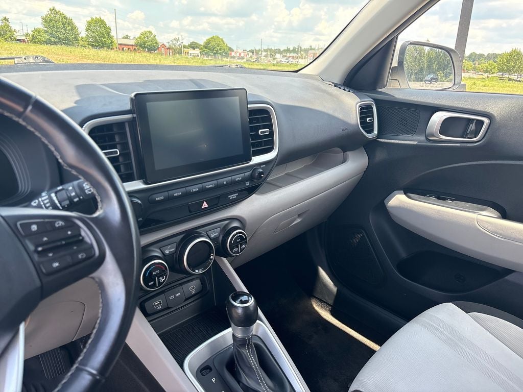 2023 Hyundai VENUE SEL