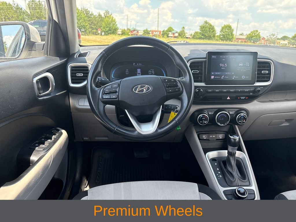 2023 Hyundai VENUE SEL