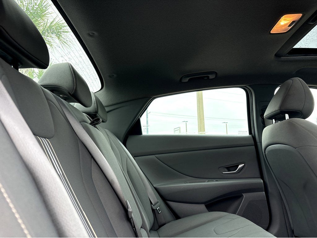 2025 Hyundai ELANTRA SEL Convenience