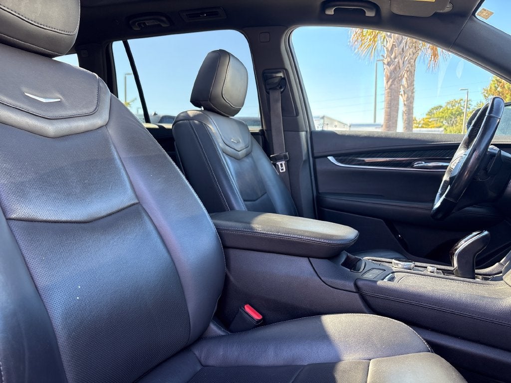 2022 Cadillac XT6 Premium Luxury