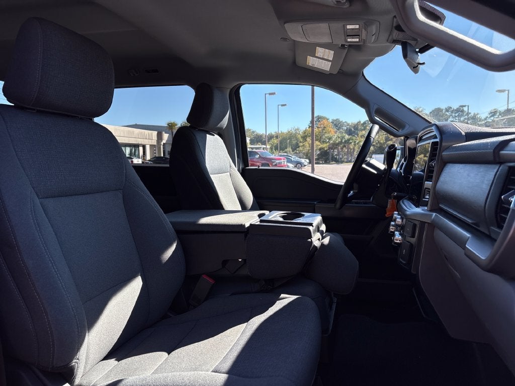 2025 Ford F-150 Base