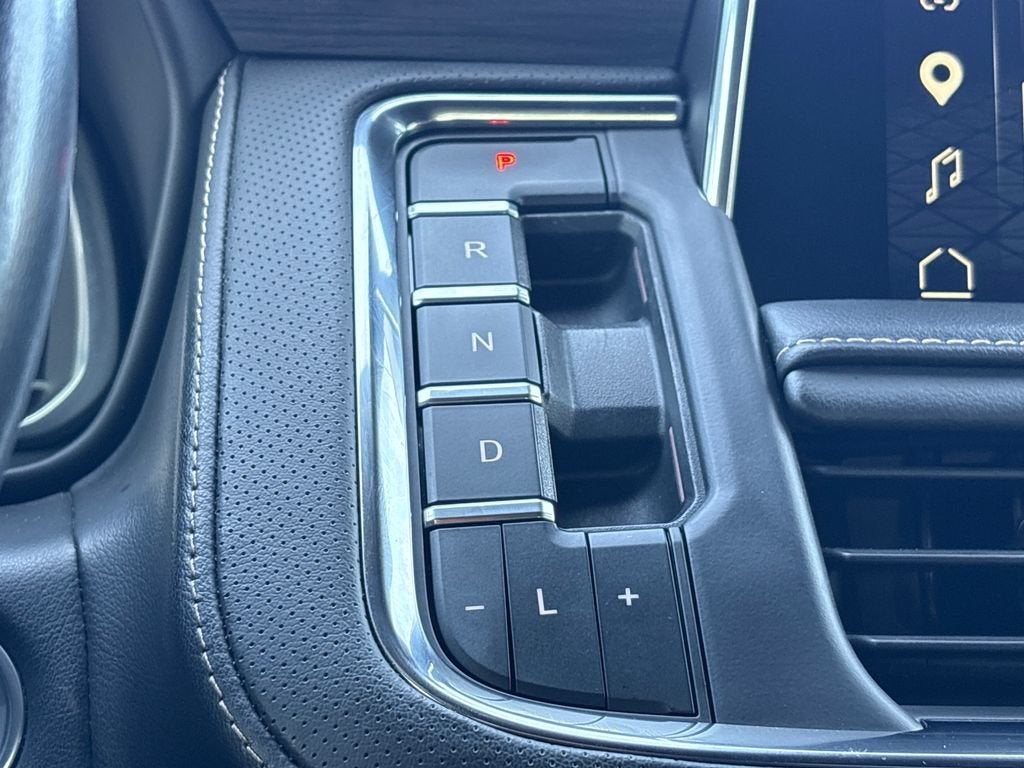 2023 GMC Yukon Base