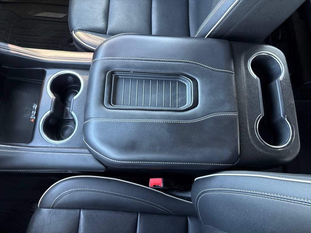 2023 GMC Yukon Base