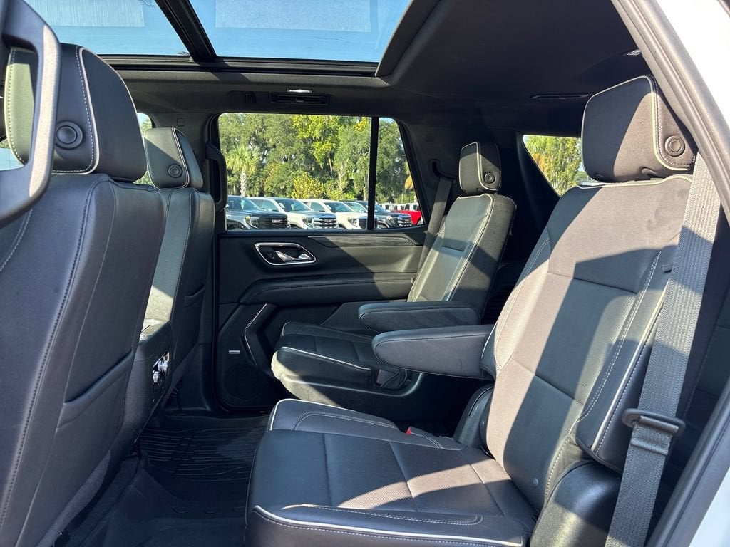 2023 GMC Yukon Base