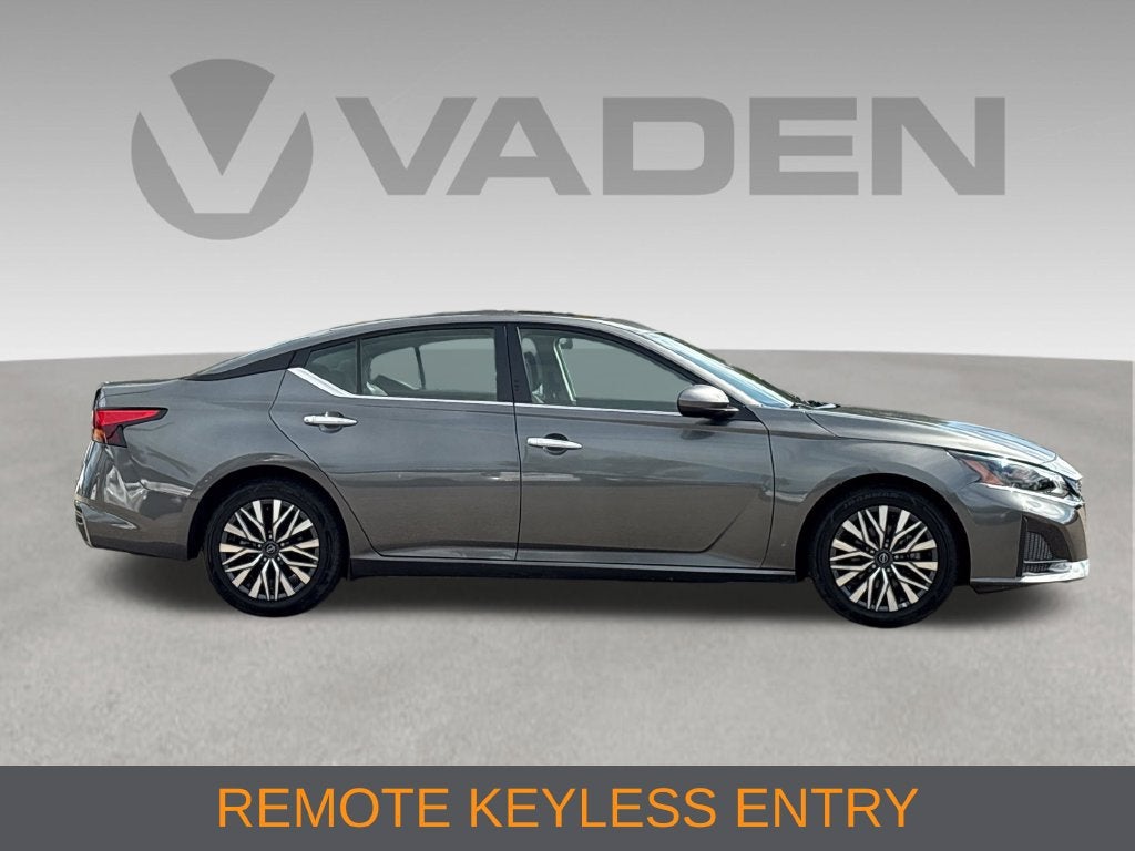 2024 Nissan Altima Base