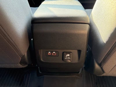 2025 Nissan Frontier Base