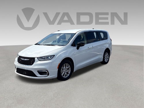 2024 Chrysler Pacifica Base