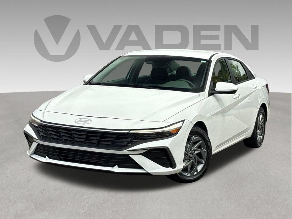 2024 Hyundai ELANTRA Base