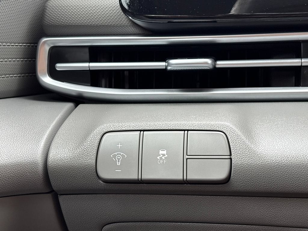 2024 Hyundai ELANTRA Base