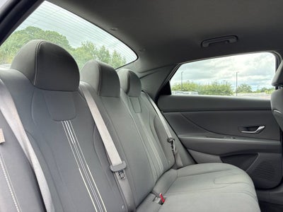 2024 Hyundai ELANTRA Base