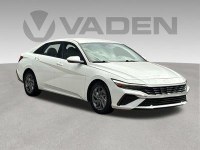 2024 Hyundai ELANTRA Base