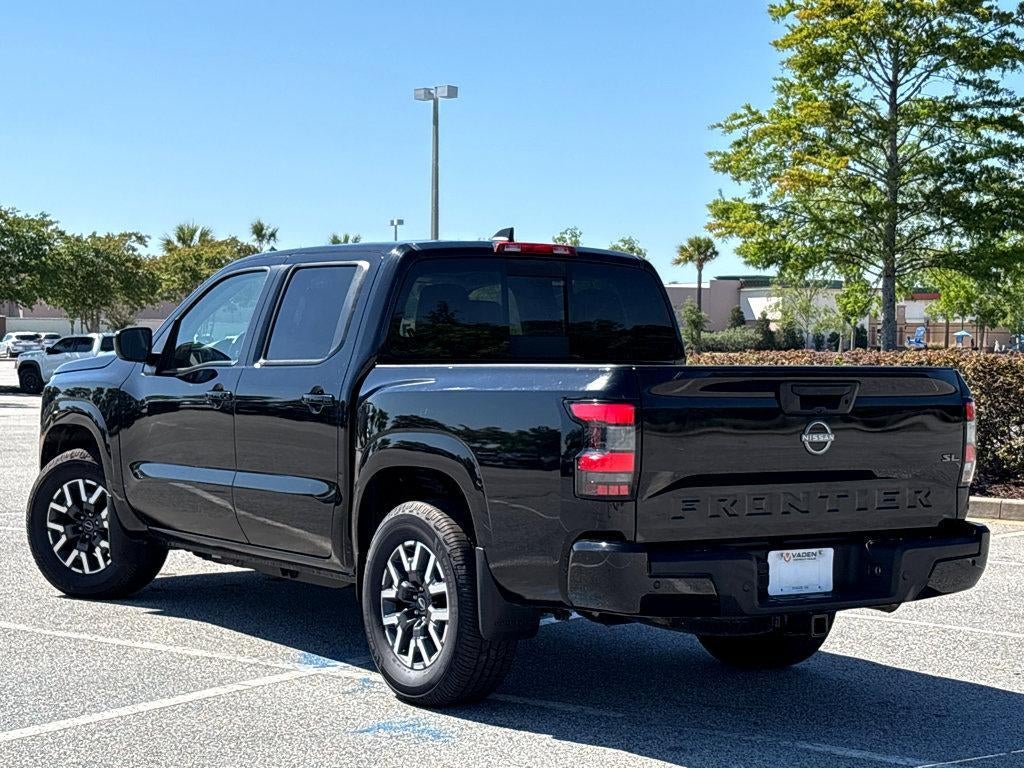 2024 Nissan Frontier SL
