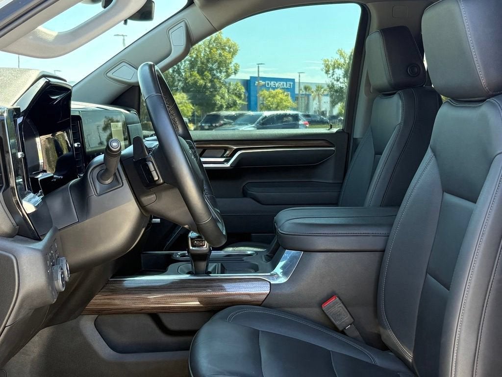 2025 Chevrolet Silverado 1500 RST