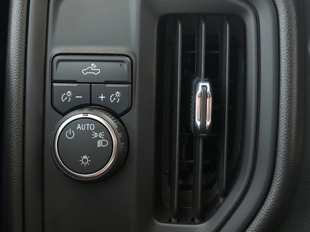 2024 Chevrolet Silverado 1500 Base