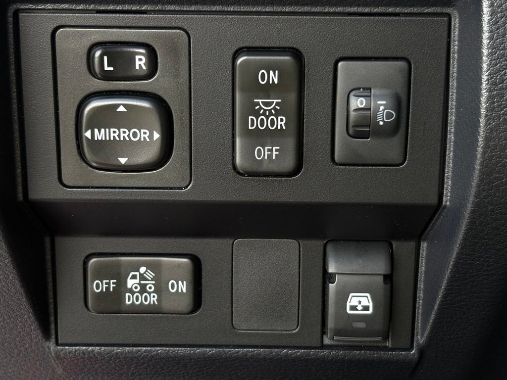 2017 Toyota Tundra 2WD Base