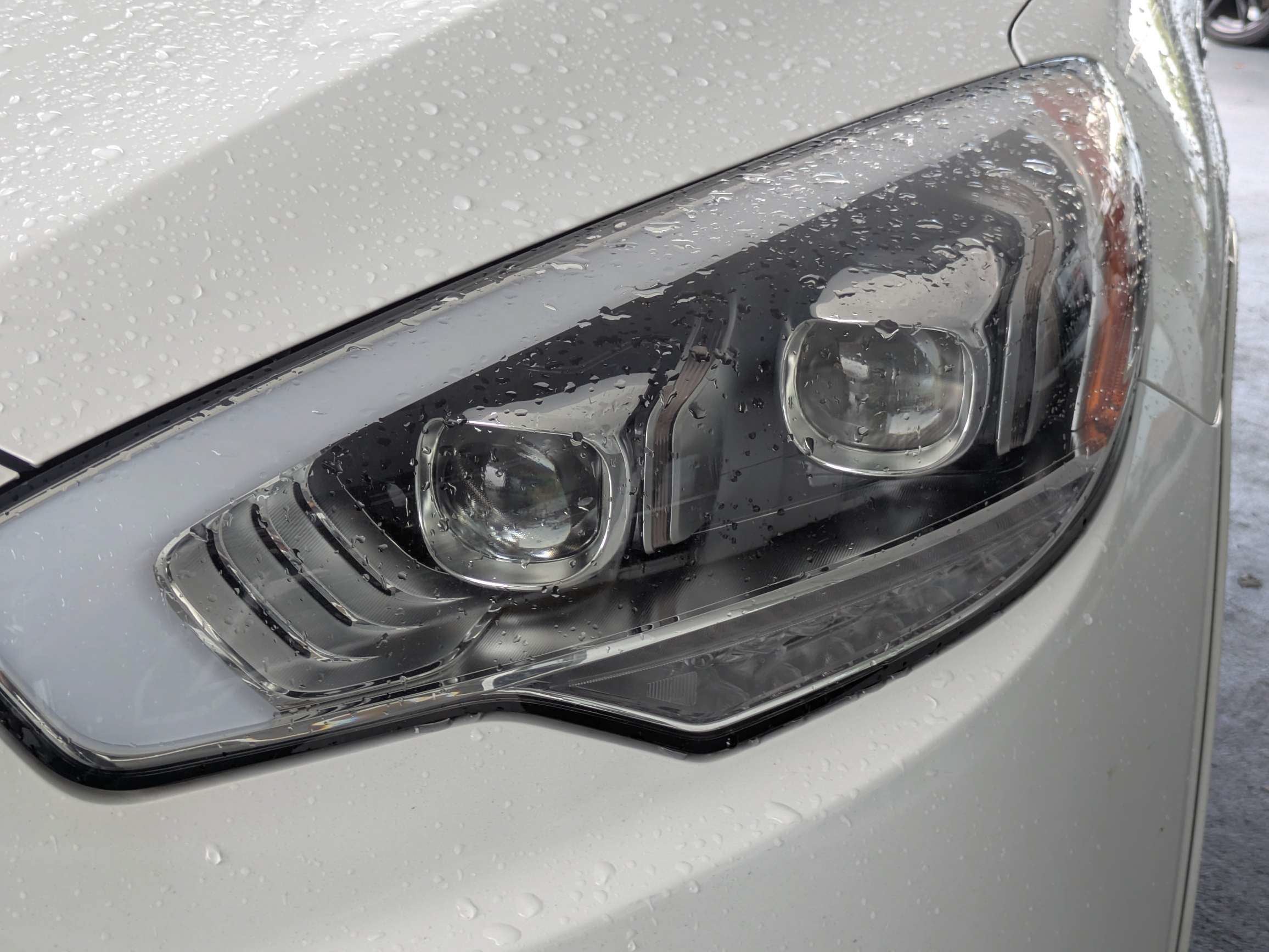 2017 Kia K900 Premium 3.8L