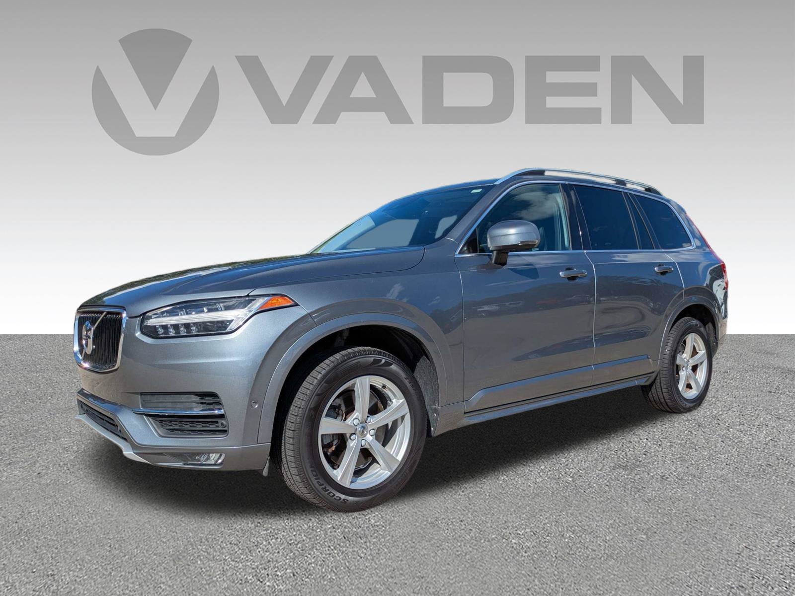 2018 Volvo XC90 T5 Momentum