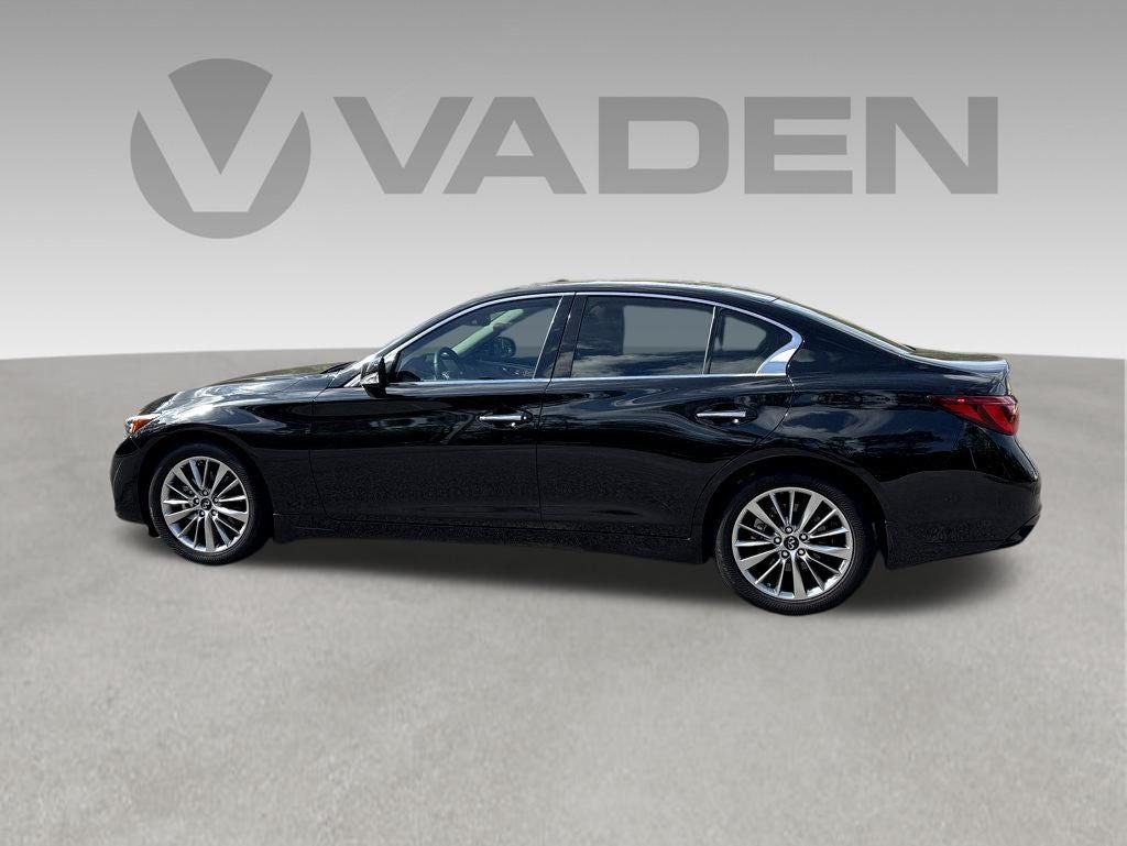 2023 INFINITI Q50 LUXE