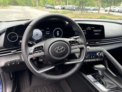 2023 Hyundai ELANTRA Limited