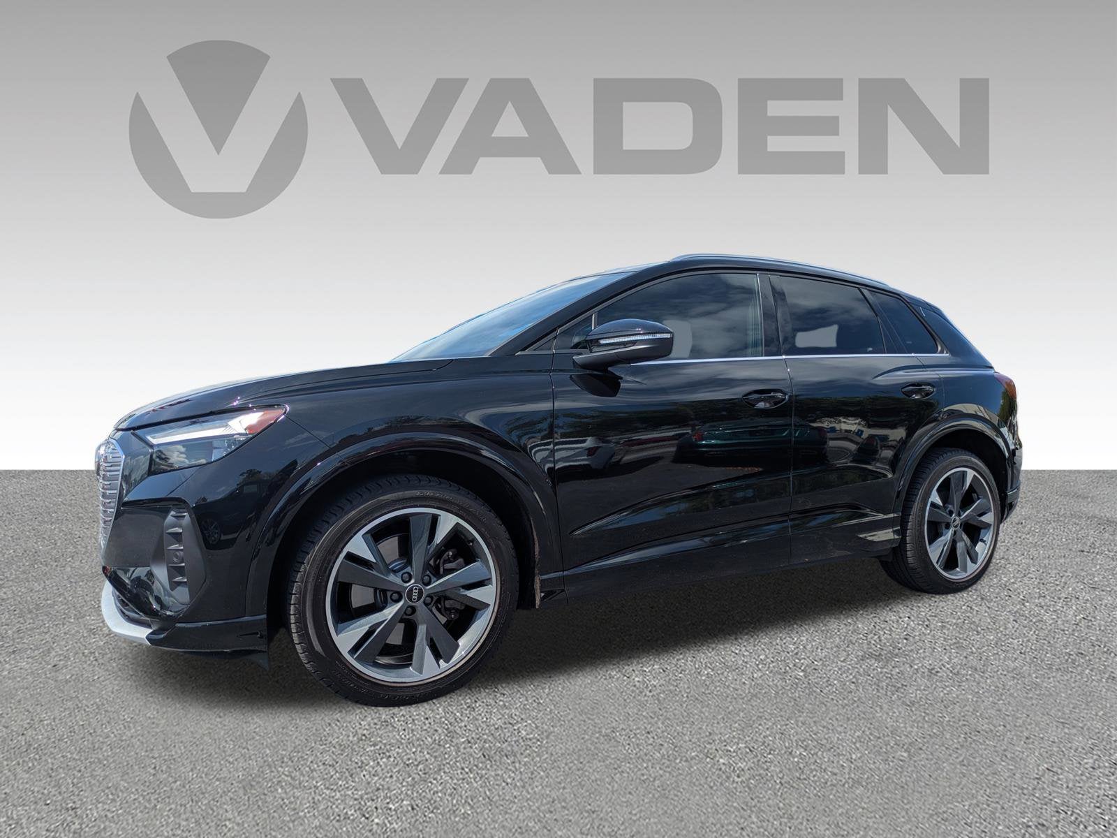 2022 Audi Q4 e-tron Premium Plus