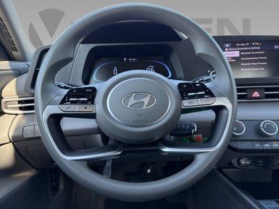 2024 Hyundai ELANTRA SE