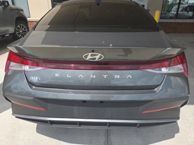 2025 Hyundai ELANTRA SE